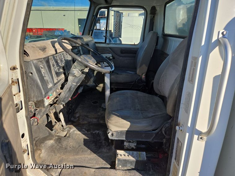 image for item DT5395 2001 International 2554 4X2 sewer jetter truck