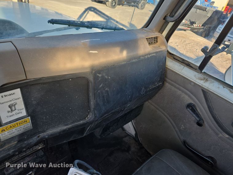 image for item DT5395 2001 International 2554 4X2 sewer jetter truck