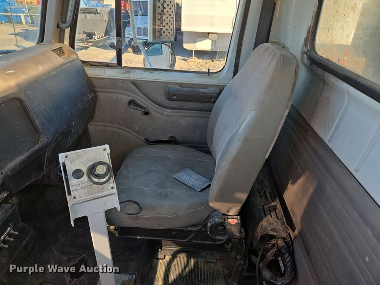 image for item DT5395 2001 International 2554 4X2 sewer jetter truck