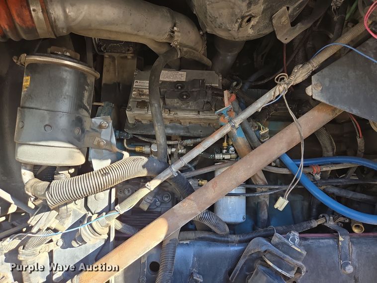 image for item DT5395 2001 International 2554 4X2 sewer jetter truck