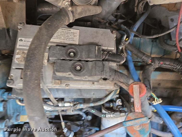 image for item DT5395 2001 International 2554 4X2 sewer jetter truck