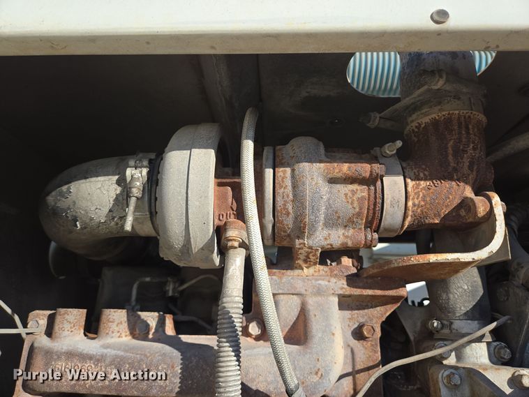 image for item DT5395 2001 International 2554 4X2 sewer jetter truck