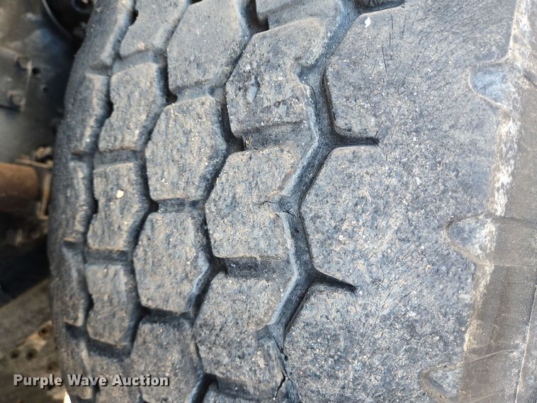 image for item DT5395 2001 International 2554 4X2 sewer jetter truck