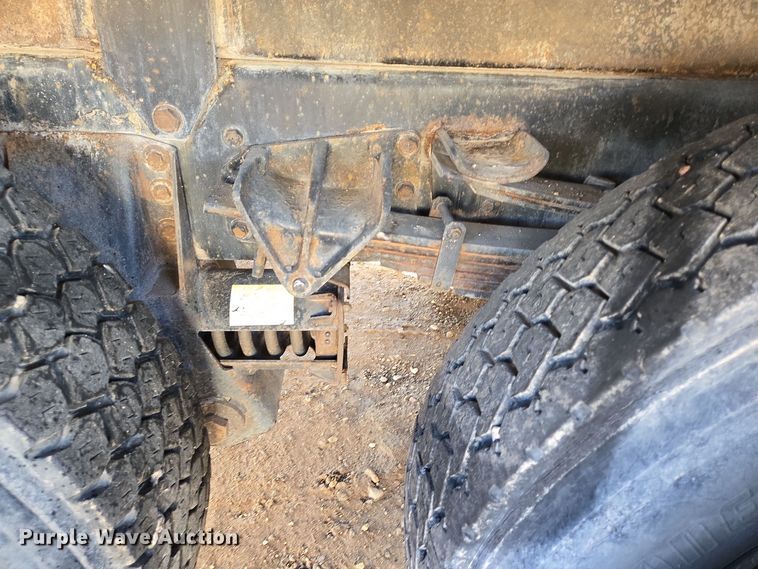 image for item DT5395 2001 International 2554 4X2 sewer jetter truck