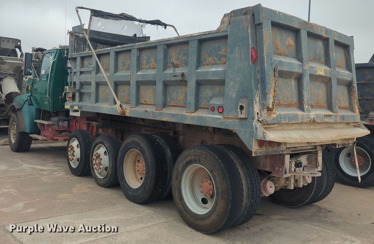image for item DT6558 2005 Sterling L9500 dump truck