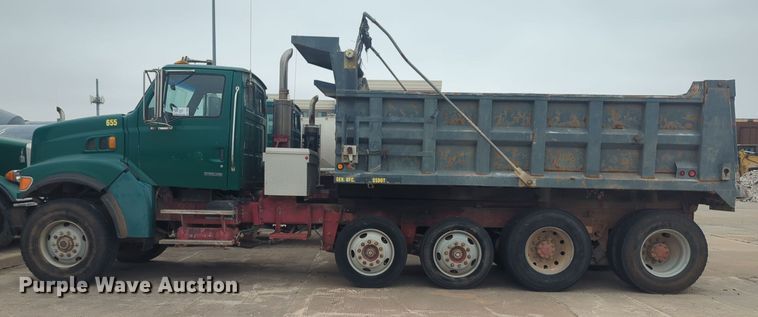 image for item DT6558 2005 Sterling L9500 dump truck