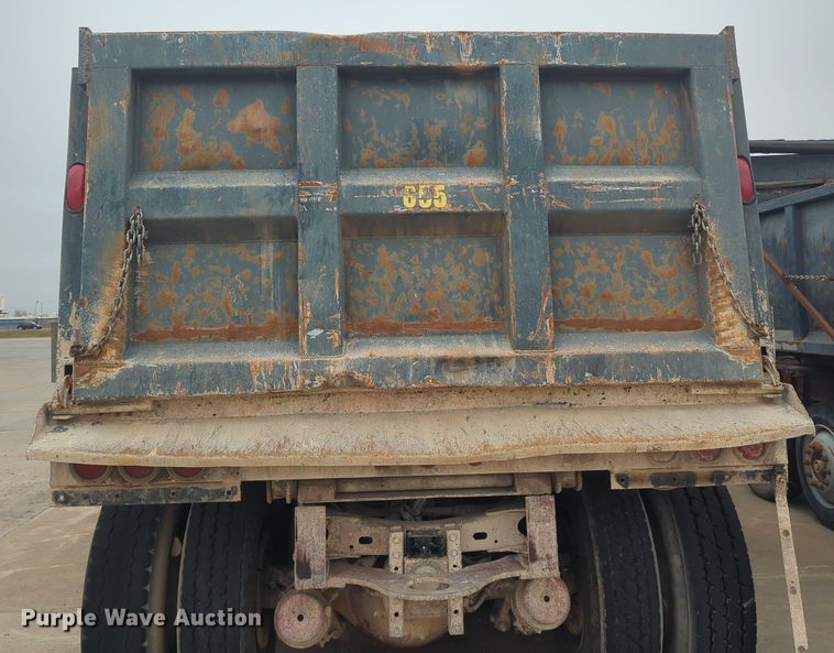 image for item DT6558 2005 Sterling L9500 dump truck