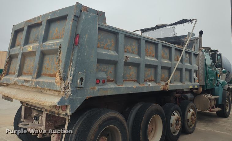 image for item DT6558 2005 Sterling L9500 dump truck