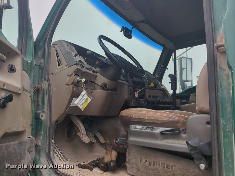 image for item DT6558 2005 Sterling L9500 dump truck