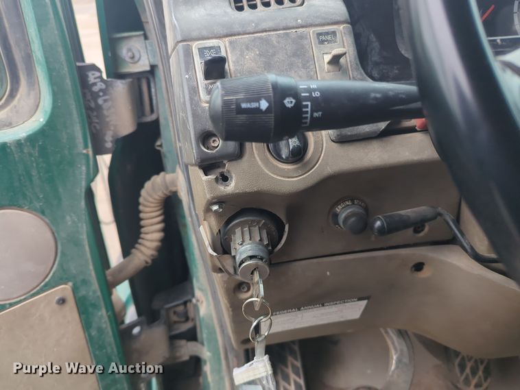 image for item DT6558 2005 Sterling L9500 dump truck