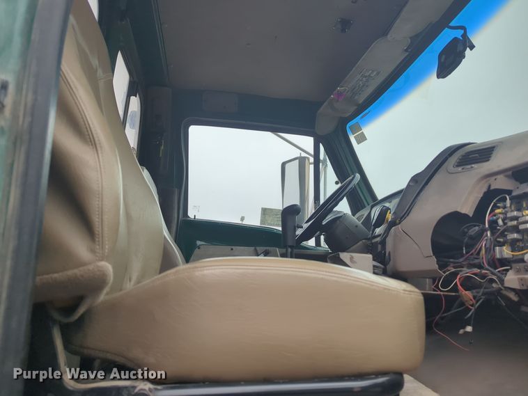 image for item DT6558 2005 Sterling L9500 dump truck