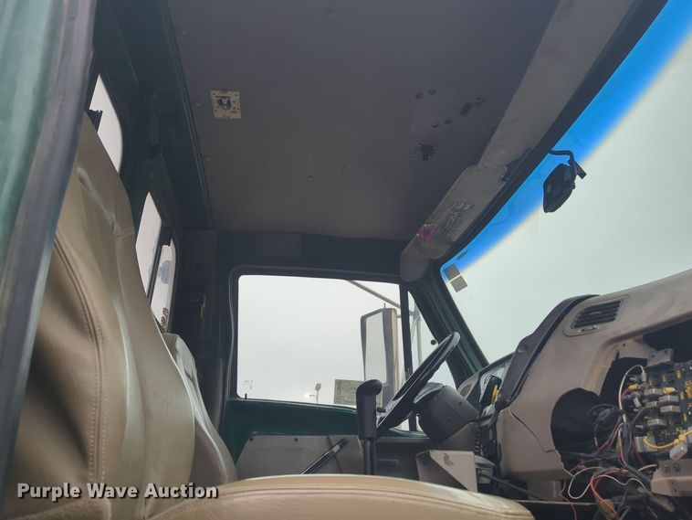 image for item DT6558 2005 Sterling L9500 dump truck