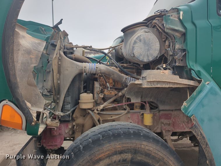 image for item DT6558 2005 Sterling L9500 dump truck