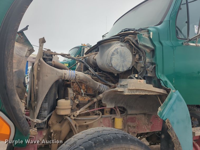 image for item DT6558 2005 Sterling L9500 dump truck