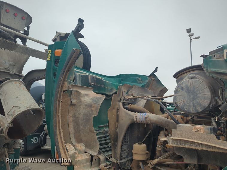 image for item DT6558 2005 Sterling L9500 dump truck