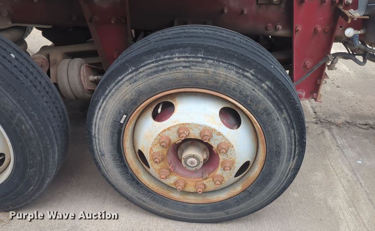 image for item DT6558 2005 Sterling L9500 dump truck