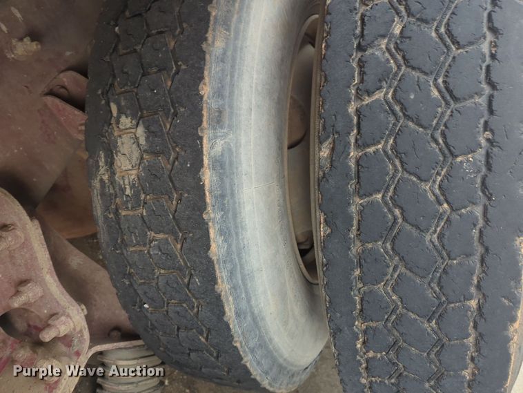 image for item DT6558 2005 Sterling L9500 dump truck