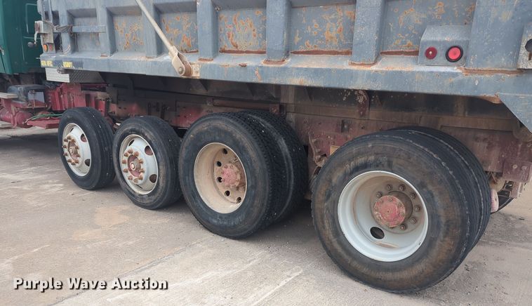 image for item DT6558 2005 Sterling L9500 dump truck