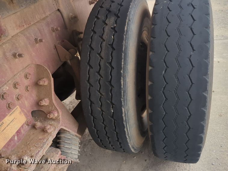 image for item DT6558 2005 Sterling L9500 dump truck