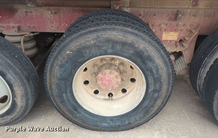 image for item DT6558 2005 Sterling L9500 dump truck