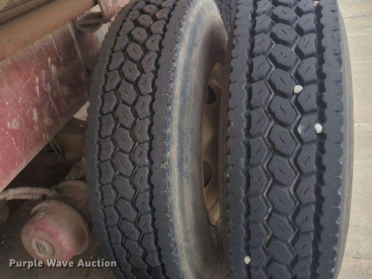 image for item DT6558 2005 Sterling L9500 dump truck