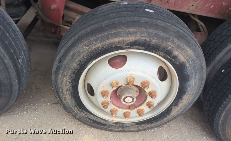 image for item DT6558 2005 Sterling L9500 dump truck