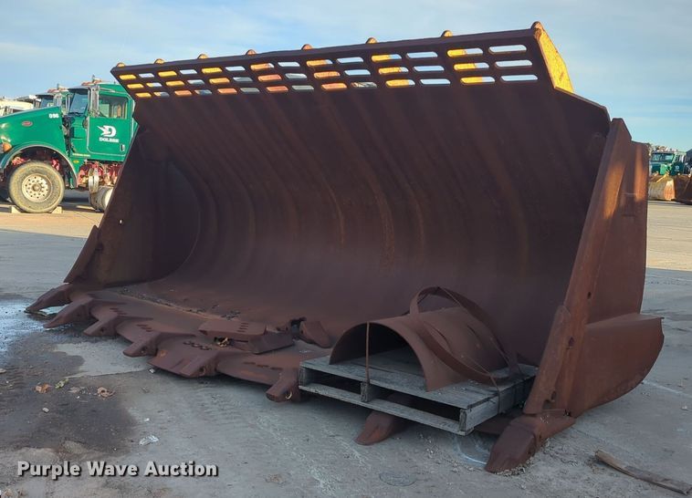 image for item DT6580 Caterpillar 990 Series wheel loader bucket