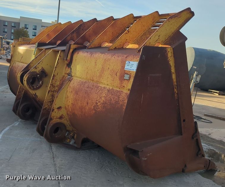 image for item DT6580 Caterpillar 990 Series wheel loader bucket