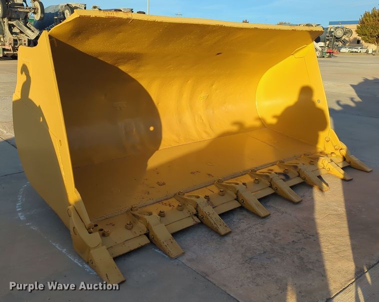 image for item DT6582 Caterpillar wheel loader bucket