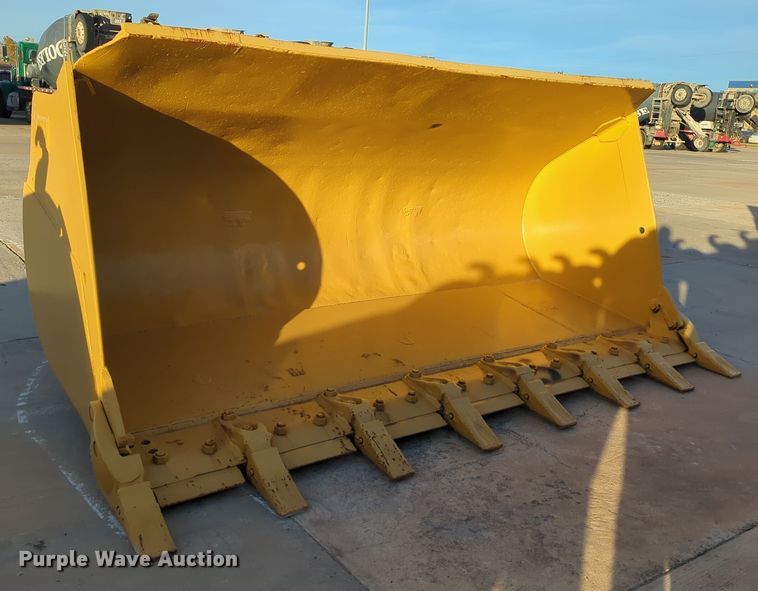 image for item DT6582 Caterpillar wheel loader bucket
