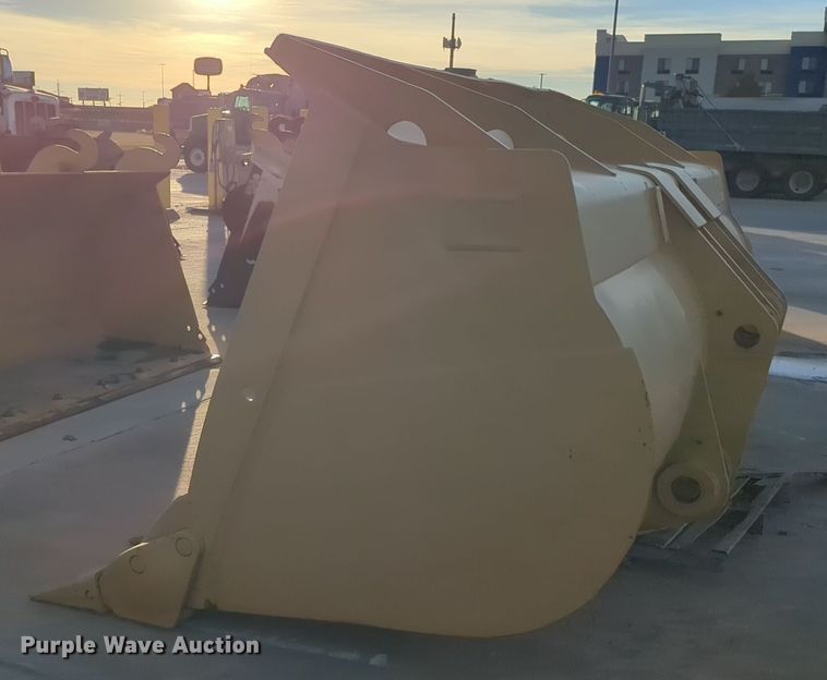 image for item DT6582 Caterpillar wheel loader bucket