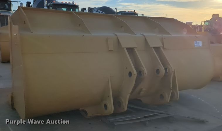 image for item DT6582 Caterpillar wheel loader bucket