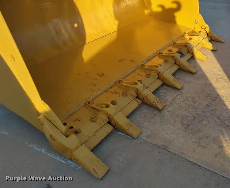 image for item DT6582 Caterpillar wheel loader bucket