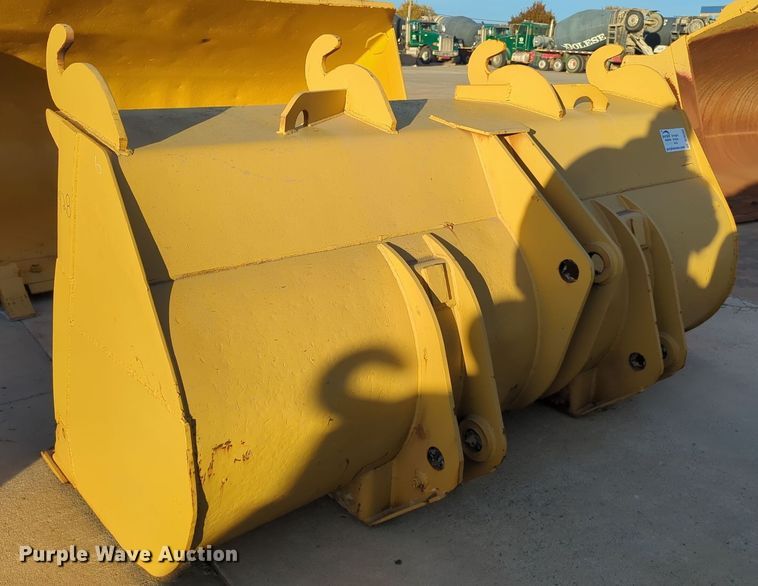 image for item DT6583 Caterpillar wheel loader bucket