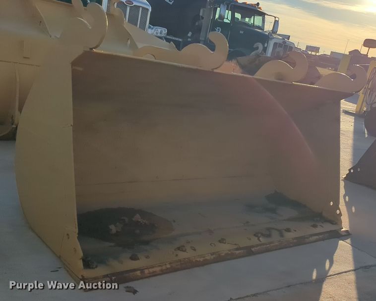 image for item DT6583 Caterpillar wheel loader bucket