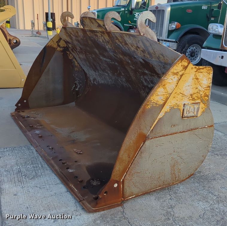 image for item DT6585 Caterpillar wheel loader bucket