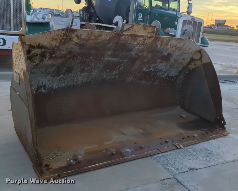 image for item DT6585 Caterpillar wheel loader bucket