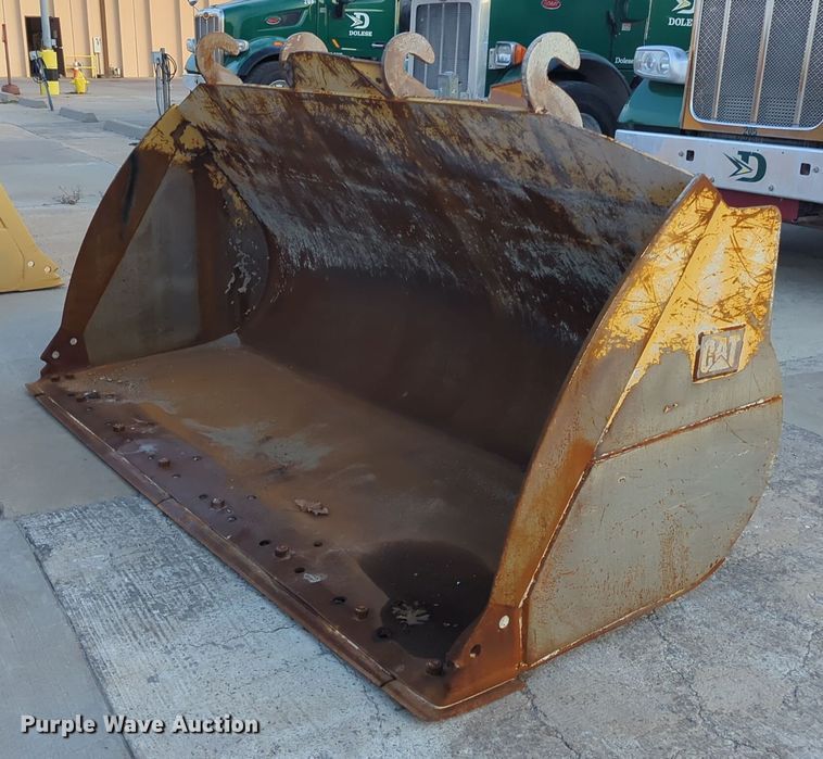 image for item DT6585 Caterpillar wheel loader bucket