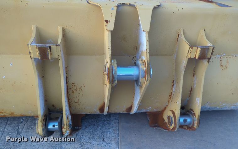 image for item DT6585 Caterpillar wheel loader bucket