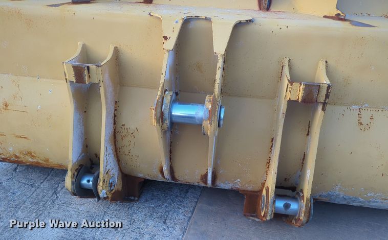 image for item DT6585 Caterpillar wheel loader bucket