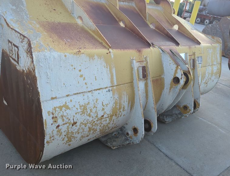 image for item DT6586 Caterpillar wheel loader bucket