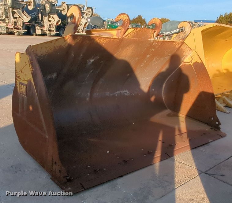 image for item DT6587 Caterpillar 938K wheel loader bucket