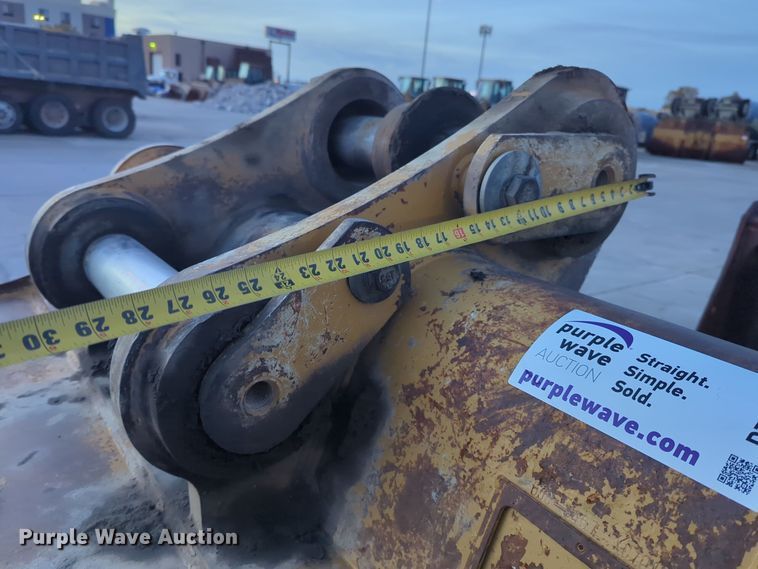 image for item DT6591 Caterpillar excavator bucket