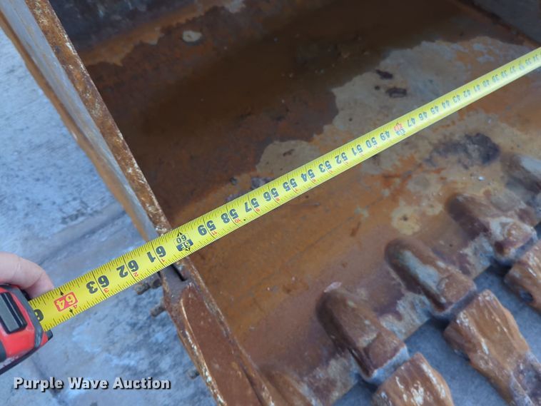 image for item DT6591 Caterpillar excavator bucket