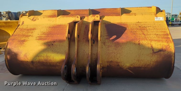 image for item DT6592 D&E wheel loader bucket