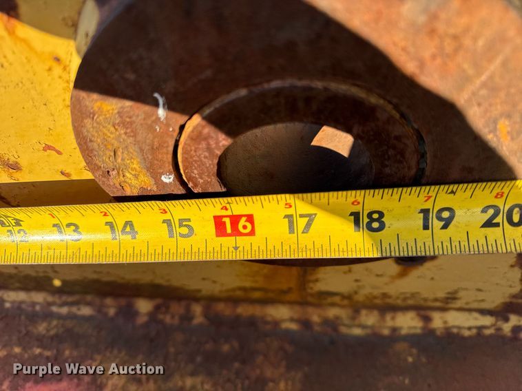 image for item DU3250 Excavator plate compactor