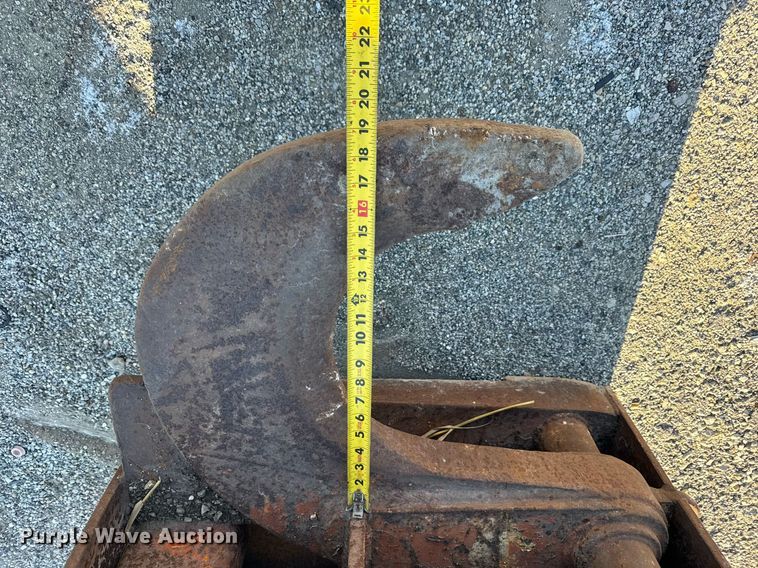 image for item DU3253 Excavator ripper tooth