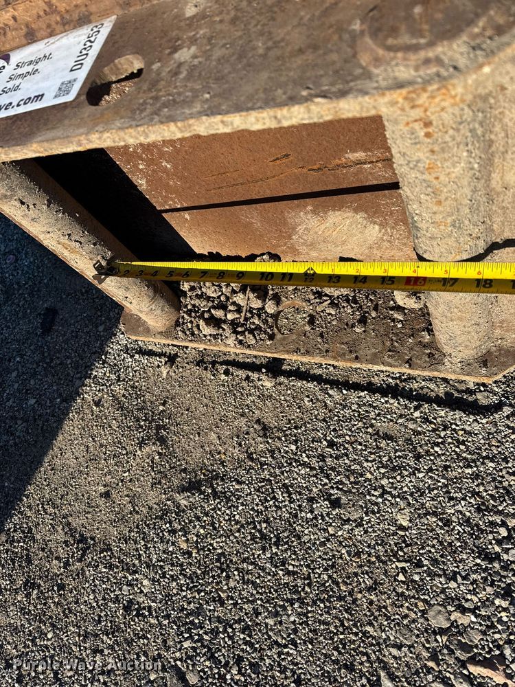 image for item DU3253 Excavator ripper tooth