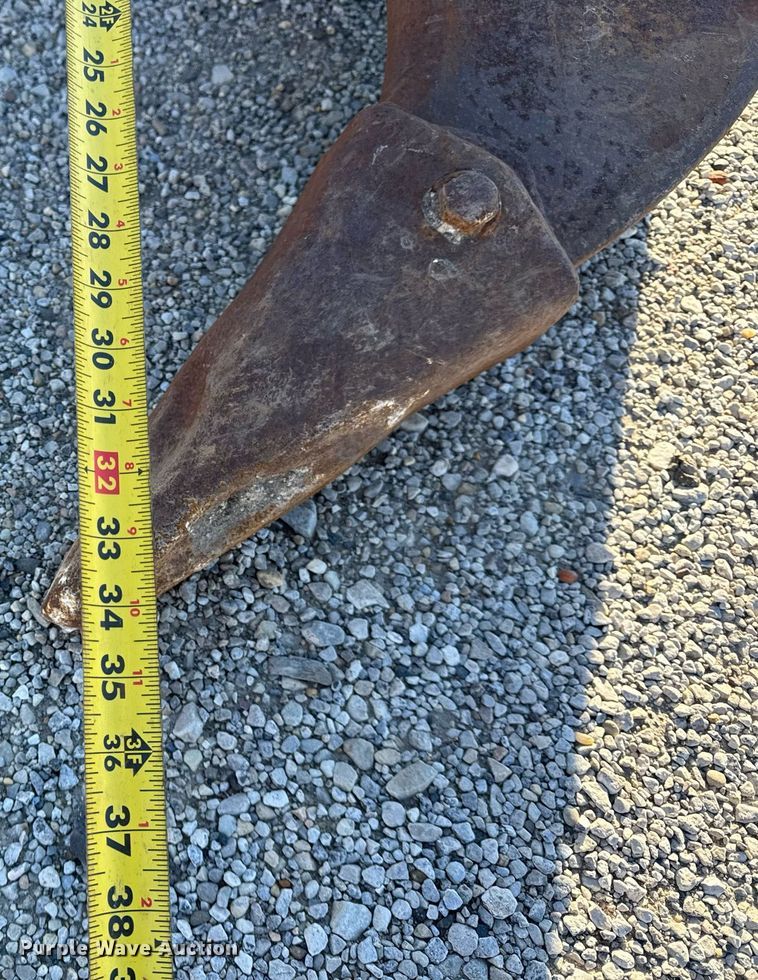 image for item DU3255 CF excavator ripper tooth