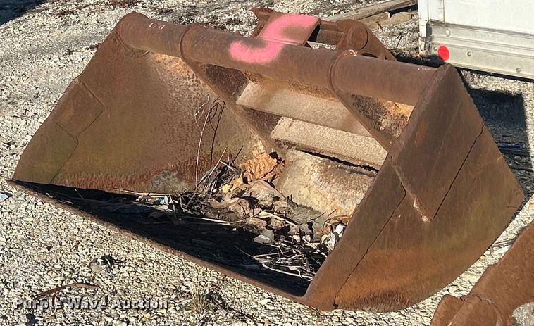 image for item DU3257 Excavator bucket